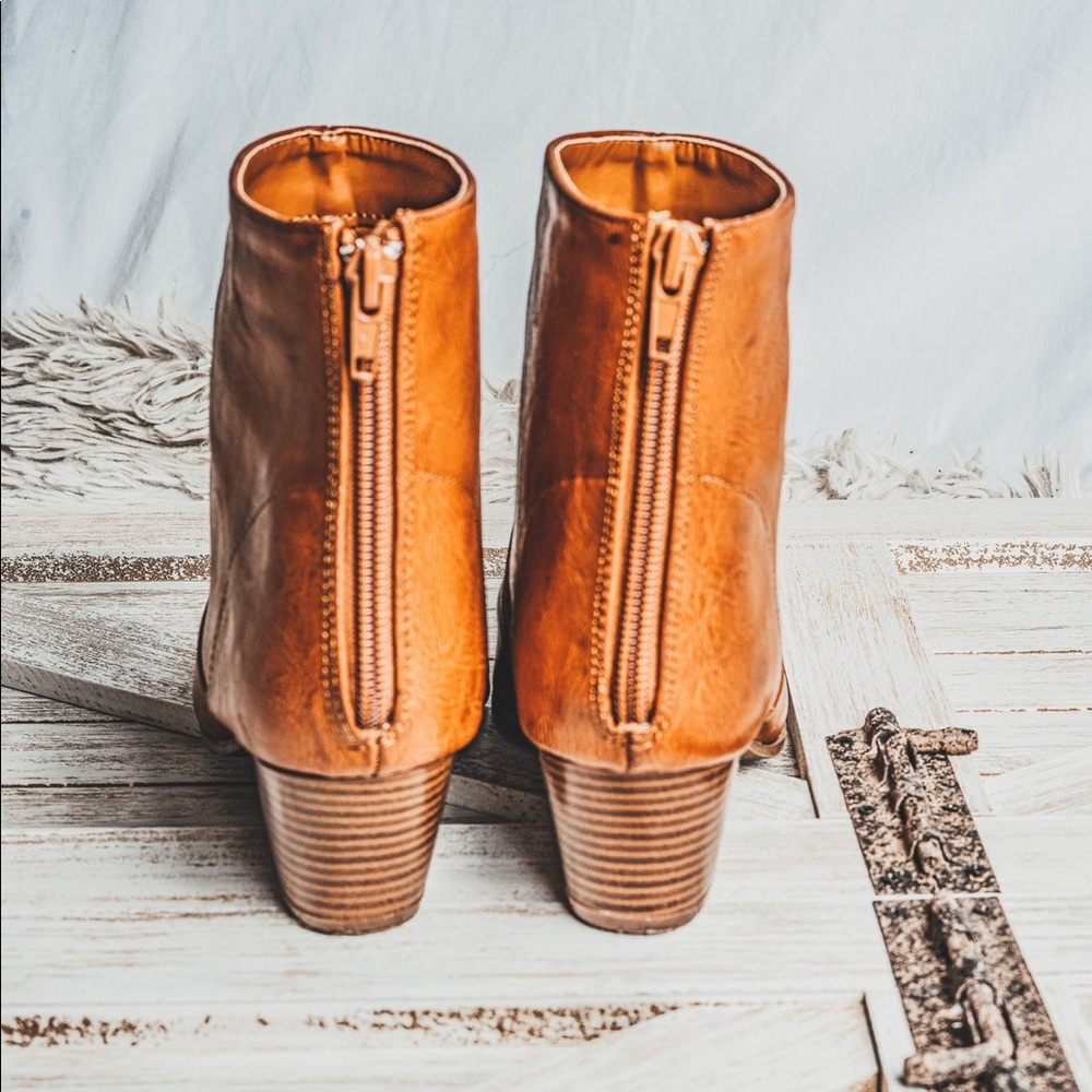 NWT Camel Booties - Picture 6 of 6